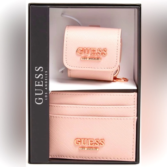 Guess Keychain Airpods Gift Set - Picture 2 of 5